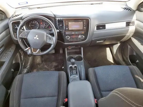 JA4AD3A3XGZ040069 2016 MITSUBISHI OUTLANDER - Image 8