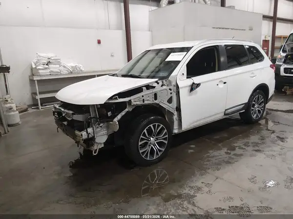 JA4AD3A3XGZ052660 2016 MITSUBISHI OUTLANDER - Image 2