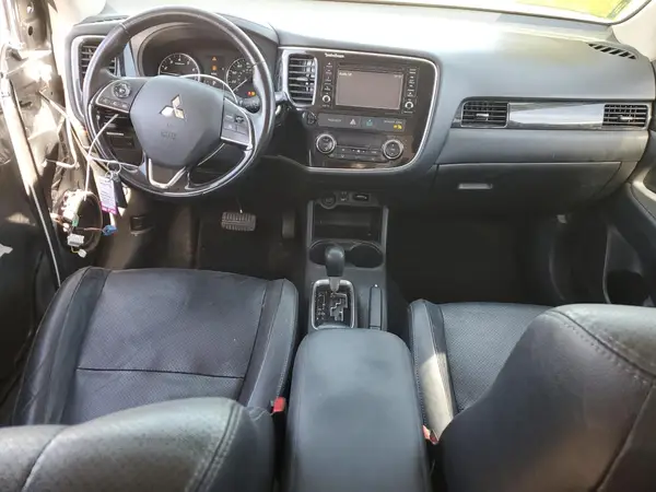JA4AD3A3XGZ057499 2016 MITSUBISHI OUTLANDER - Image 8