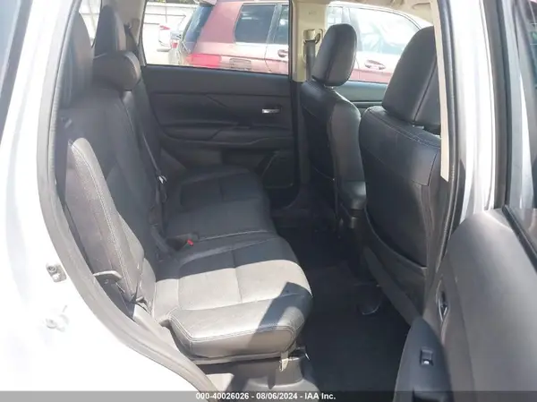 JA4AD3A3XGZ059883 2016 MITSUBISHI OUTLANDER - Image 8