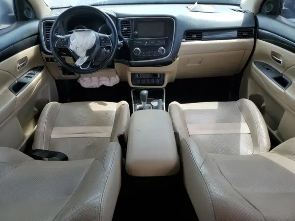 JA4AD3A3XHZ012659 2017 MITSUBISHI OUTLANDER - Image 8