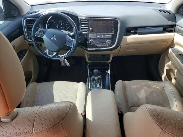 JA4AD3A3XHZ019160 2017 MITSUBISHI OUTLANDER - Image 8