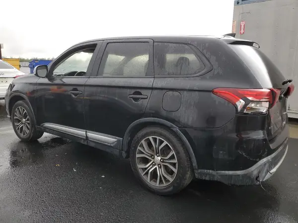 JA4AD3A3XHZ028358 2017 MITSUBISHI OUTLANDER - Image 2