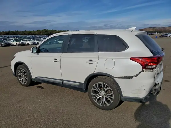 JA4AD3A3XHZ031499 2017 MITSUBISHI OUTLANDER - Image 2