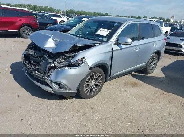 JA4AD3A3XHZ040090 2017 MITSUBISHI OUTLANDER - Image 2