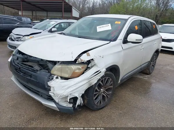 JA4AD3A3XHZ040428 2017 MITSUBISHI OUTLANDER - Image 2