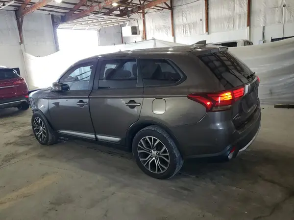 JA4AD3A3XHZ050070 2017 MITSUBISHI OUTLANDER - Image 2