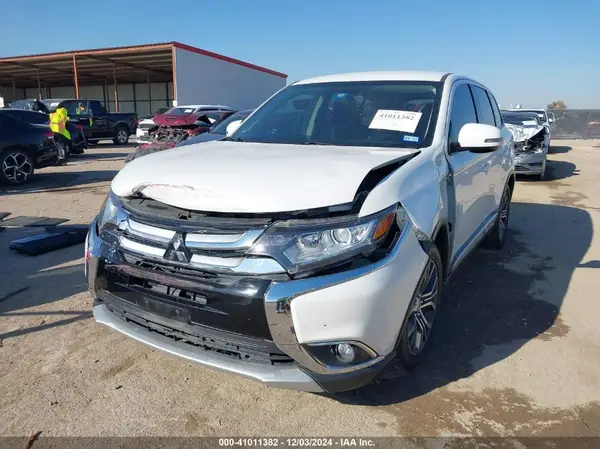 JA4AD3A3XHZ053261 2017 MITSUBISHI OUTLANDER - Image 2