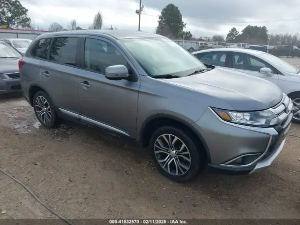 JA4AD3A3XJJ000399 2018 MITSUBISHI OUTLANDER - Image 1