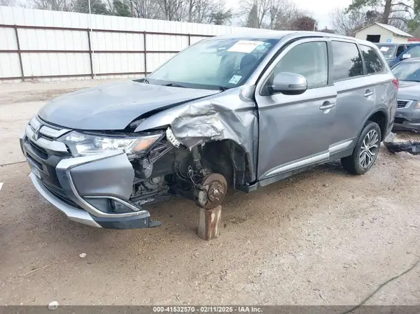 JA4AD3A3XJJ000399 2018 MITSUBISHI OUTLANDER - Image 2