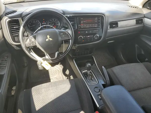 JA4AD3A3XJJ004310 2018 MITSUBISHI OUTLANDER - Image 8