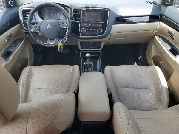JA4AD3A3XJJ006025 2018 MITSUBISHI OUTLANDER - Image 8