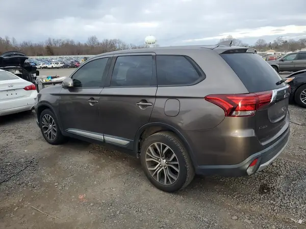 JA4AD3A3XJZ003028 2018 MITSUBISHI OUTLANDER - Image 2