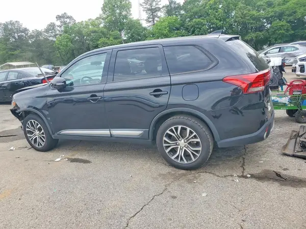 JA4AD3A3XJZ003630 2018 MITSUBISHI OUTLANDER - Image 2