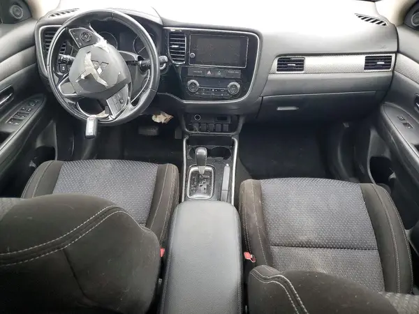 JA4AD3A3XJZ003630 2018 MITSUBISHI OUTLANDER - Image 8