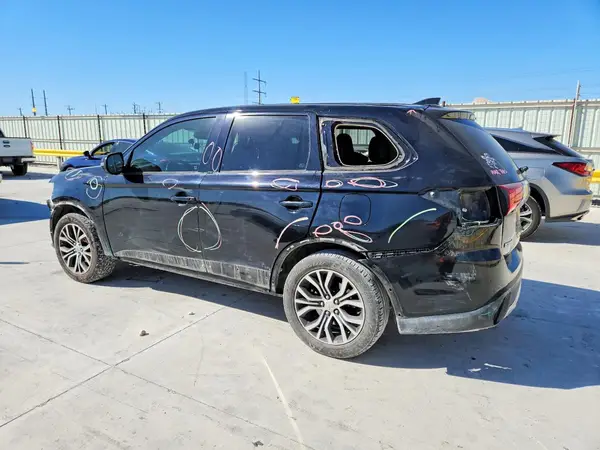 JA4AD3A3XJZ004857 2018 MITSUBISHI OUTLANDER - Image 2