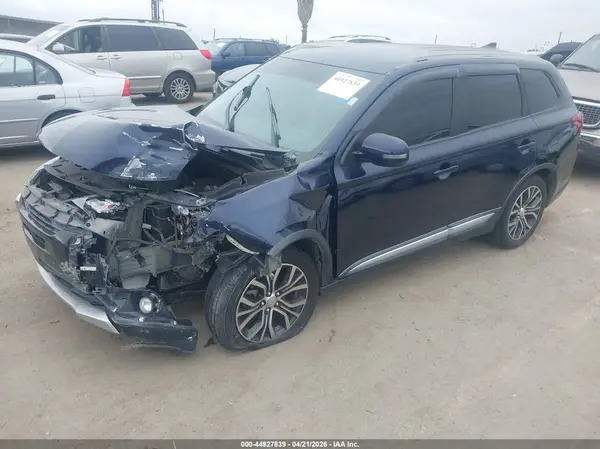 JA4AD3A3XJZ006009 2018 MITSUBISHI OUTLANDER - Image 2