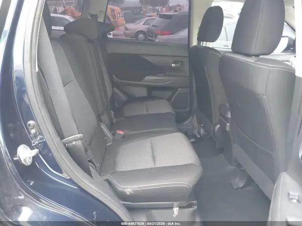 JA4AD3A3XJZ006009 2018 MITSUBISHI OUTLANDER - Image 8