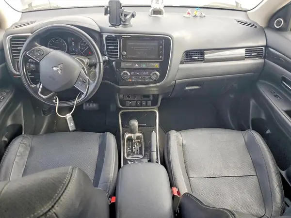 JA4AD3A3XJZ013655 2018 MITSUBISHI OUTLANDER - Image 8