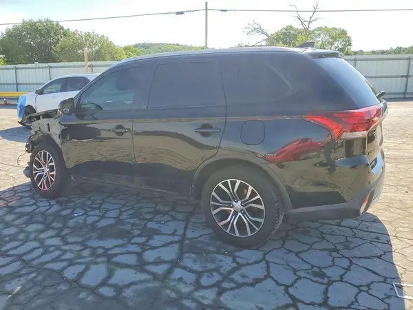 JA4AD3A3XJZ014448 2018 MITSUBISHI OUTLANDER - Image 2