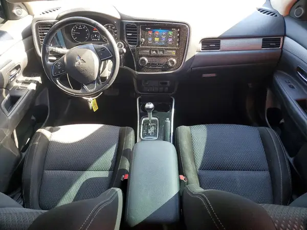 JA4AD3A3XJZ014448 2018 MITSUBISHI OUTLANDER - Image 8