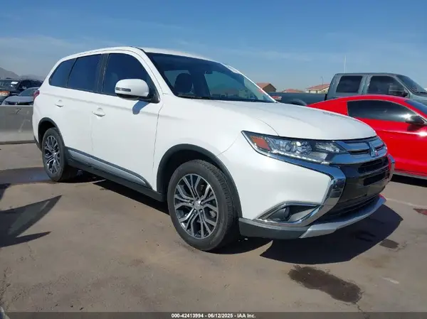 JA4AD3A3XJZ015423 2018 MITSUBISHI OUTLANDER - Image 1
