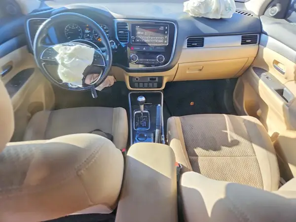 JA4AD3A3XJZ017852 2018 MITSUBISHI OUTLANDER - Image 8