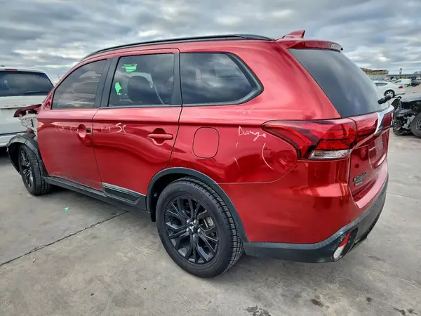 JA4AD3A3XJZ020167 2018 MITSUBISHI OUTLANDER - Image 2