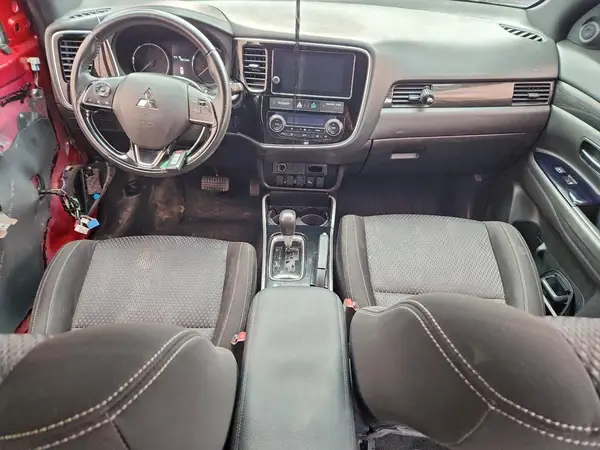 JA4AD3A3XJZ020167 2018 MITSUBISHI OUTLANDER - Image 8