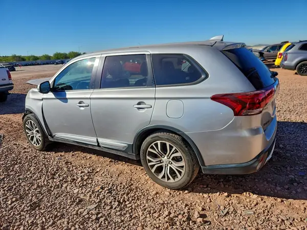 JA4AD3A3XJZ023232 2018 MITSUBISHI OUTLANDER - Image 2