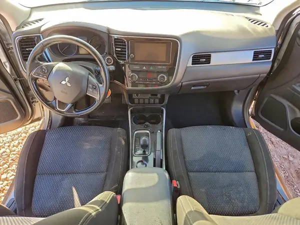 JA4AD3A3XJZ023232 2018 MITSUBISHI OUTLANDER - Image 8