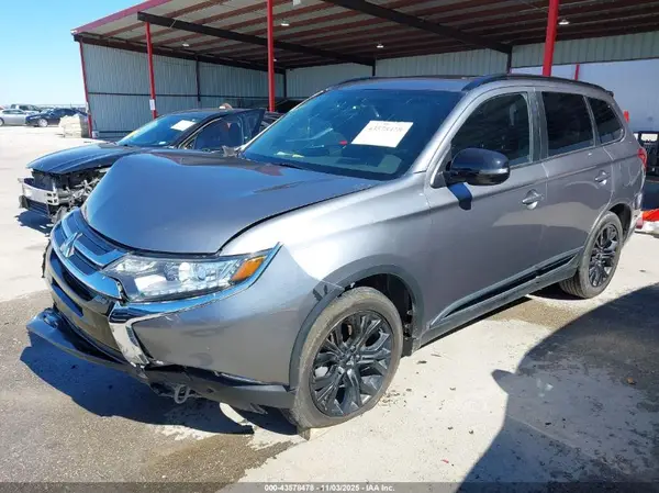 JA4AD3A3XJZ031539 2018 MITSUBISHI OUTLANDER - Image 2