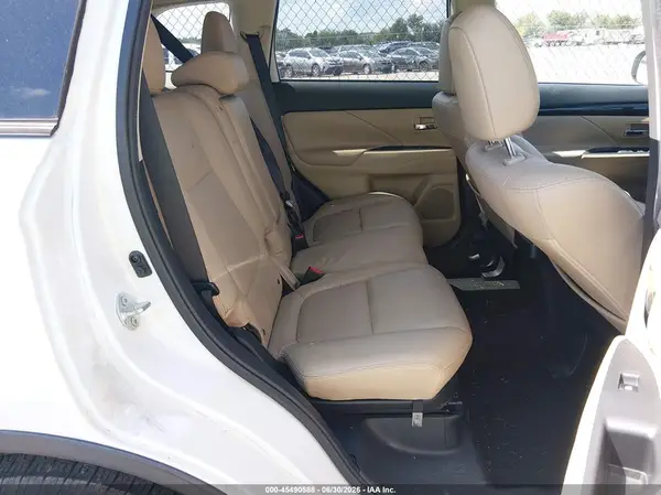 JA4AD3A3XJZ043464 2018 MITSUBISHI OUTLANDER - Image 8