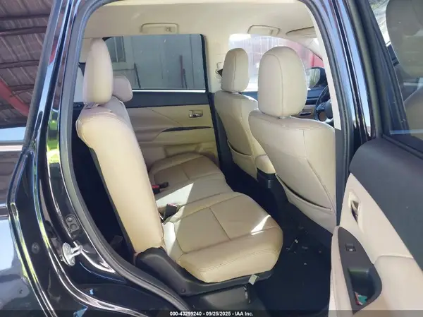 JA4AD3A3XJZ044159 2018 MITSUBISHI OUTLANDER - Image 8