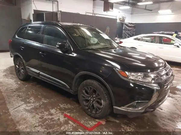 JA4AD3A3XJZ048549 2018 MITSUBISHI OUTLANDER - Image 1