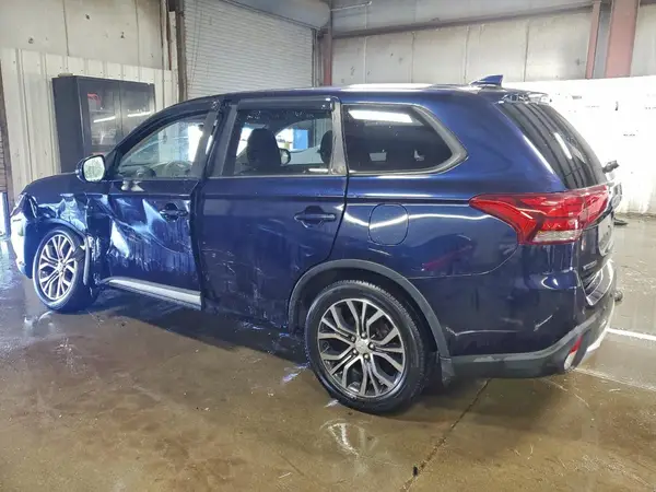 JA4AD3A3XJZ067585 2018 MITSUBISHI OUTLANDER - Image 2