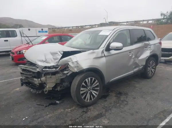 JA4AD3A3XKZ006853 2019 MITSUBISHI OUTLANDER - Image 2