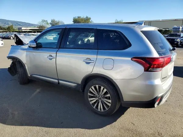JA4AD3A3XKZ007078 2019 MITSUBISHI OUTLANDER - Image 2