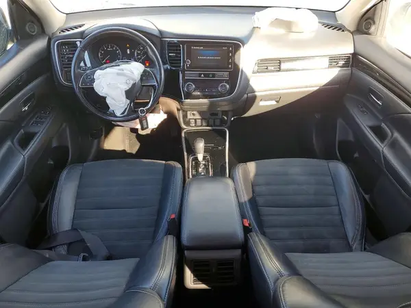 JA4AD3A3XKZ007078 2019 MITSUBISHI OUTLANDER - Image 8
