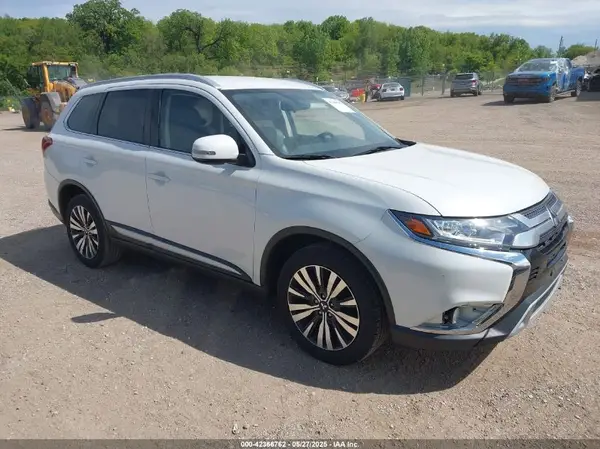 JA4AD3A3XKZ010420 2019 MITSUBISHI OUTLANDER - Image 1