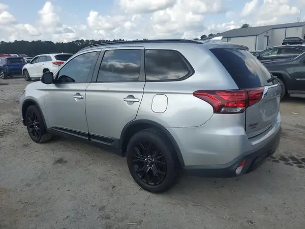 JA4AD3A3XKZ025452 2019 MITSUBISHI OUTLANDER - Image 2