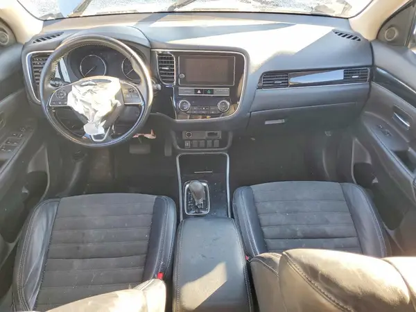 JA4AD3A3XKZ028965 2019 MITSUBISHI OUTLANDER - Image 8