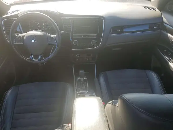 JA4AD3A3XKZ035222 2019 MITSUBISHI OUTLANDER - Image 8