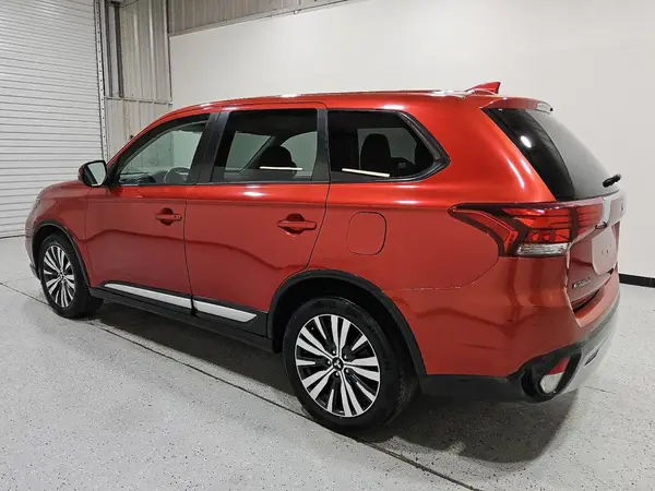 JA4AD3A3XKZ036967 2019 MITSUBISHI OUTLANDER - Image 2