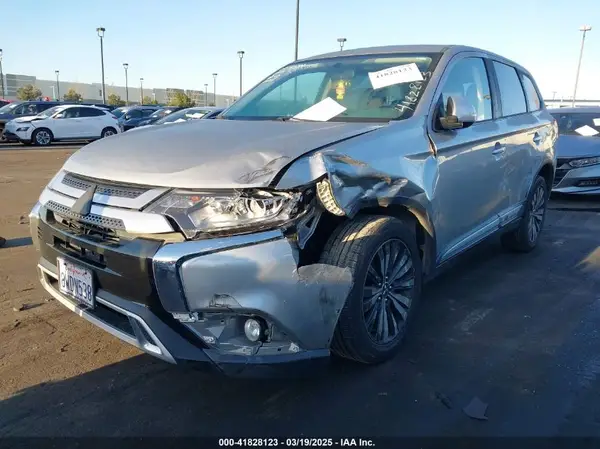 JA4AD3A3XKZ046463 2019 MITSUBISHI OUTLANDER - Image 2