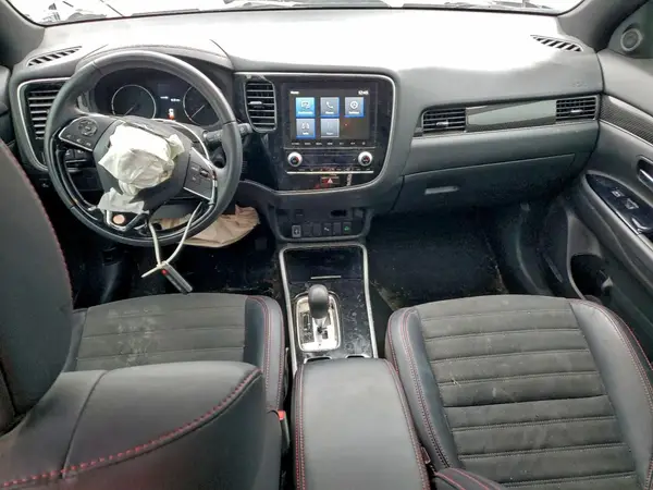 JA4AD3A3XLZ003792 2020 MITSUBISHI OUTLANDER - Image 8