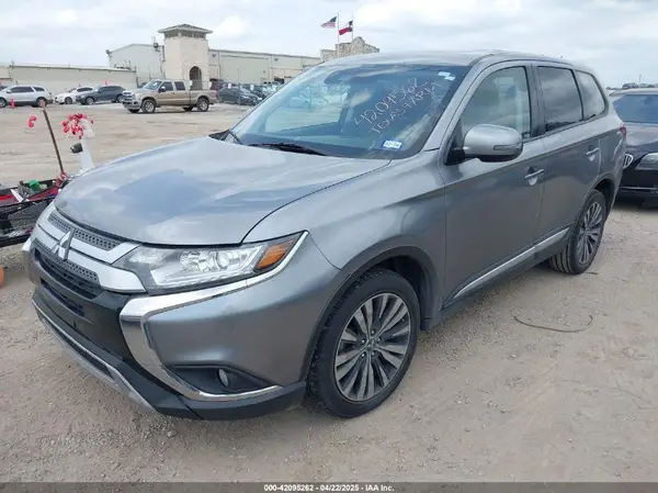 JA4AD3A3XLZ005333 2020 MITSUBISHI OUTLANDER - Image 2