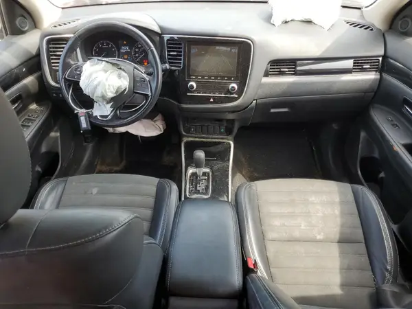 JA4AD3A3XLZ006515 2020 MITSUBISHI OUTLANDER - Image 8