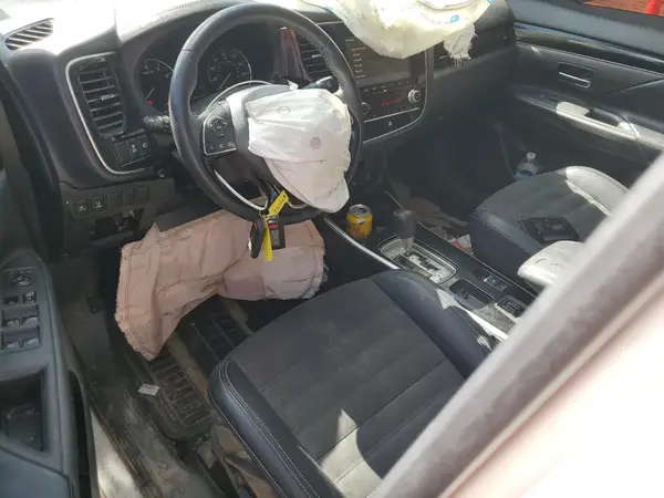 JA4AD3A3XLZ011441 2020 MITSUBISHI OUTLANDER - Image 8