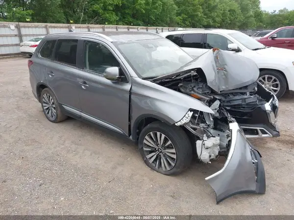 JA4AD3A3XLZ019023 2020 MITSUBISHI OUTLANDER - Image 1